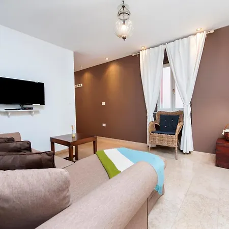 Casa Rosa 2 *